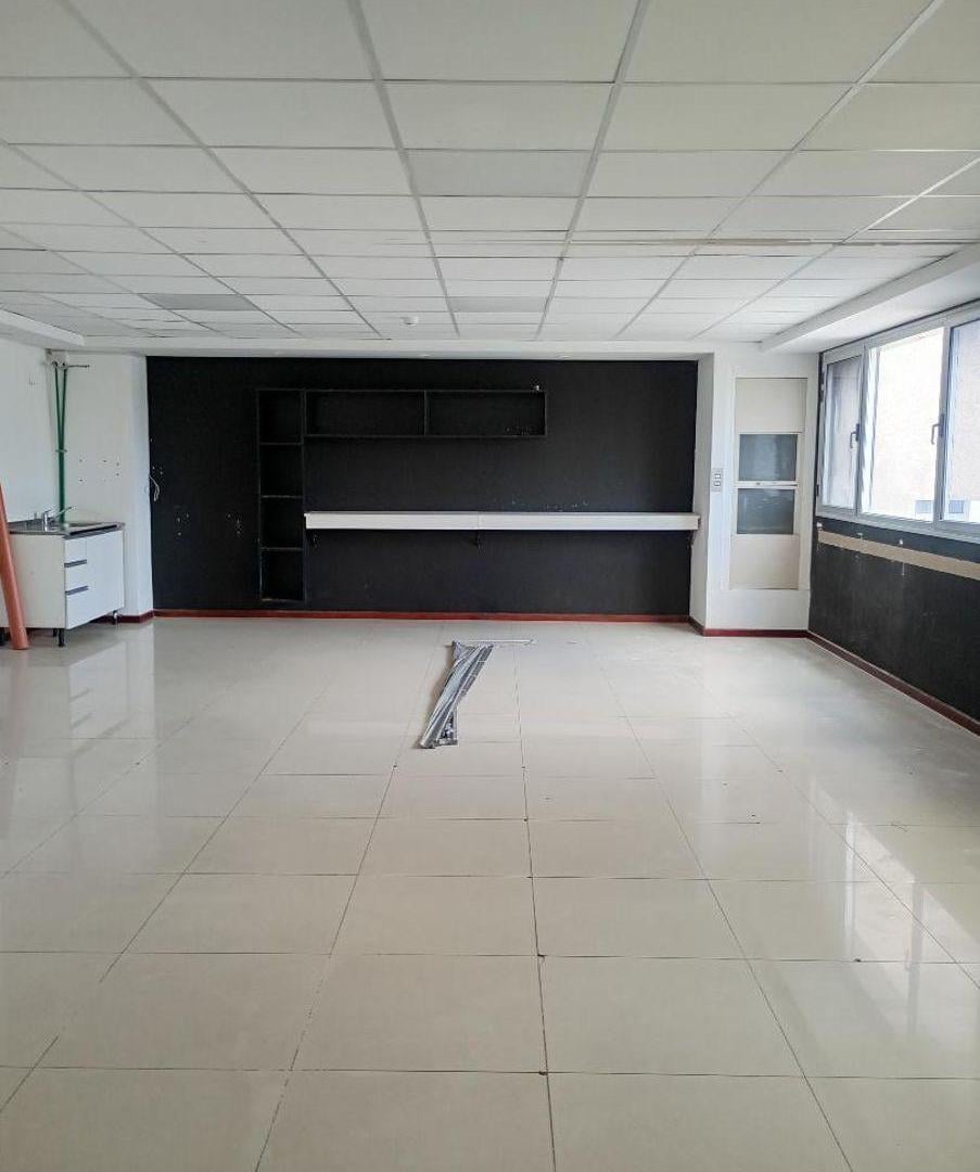 Foto de Centro - Importante oficina 260 - Seguridad 24 hs -, imagen 2