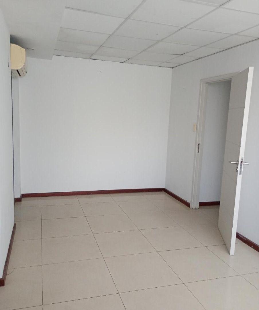 Foto de Centro - Importante oficina 260 - Seguridad 24 hs -, imagen 4