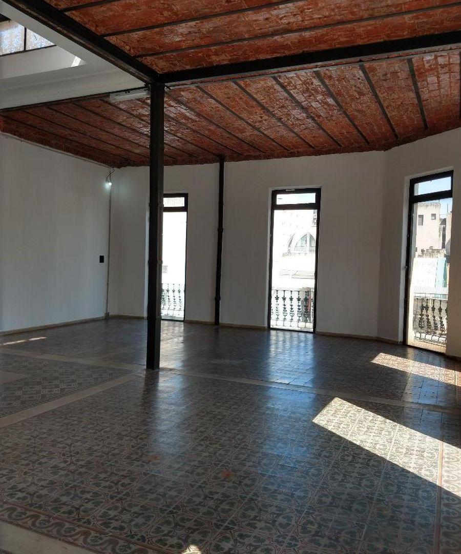 Foto de IMPORTANTE LOCAL - IMPONENTE FACHADA Y ESTADO DE CONSERVACION - CON, imagen 5
