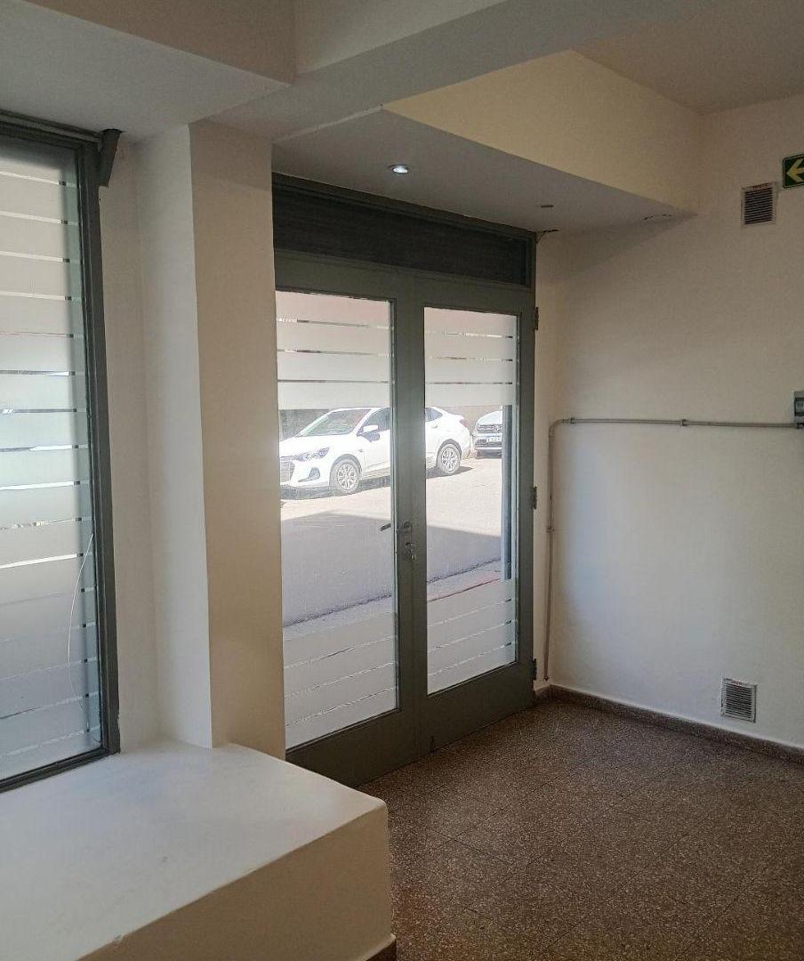 Foto de Ctro /Nva Córdoba - Local comercial a mts de Bv Illia, imagen 2