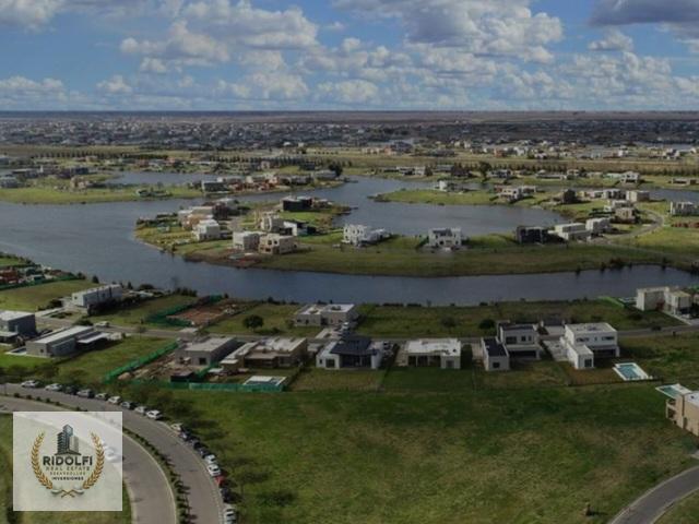 Foto de Lote al Agua en Los Puentes Nordelta | Venta Terreno Fondo a Laguna, imagen 1