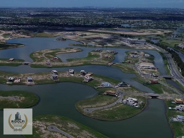 Foto de Lote al Agua en Los Puentes Nordelta | Venta Terreno Fondo a Laguna, imagen 2
