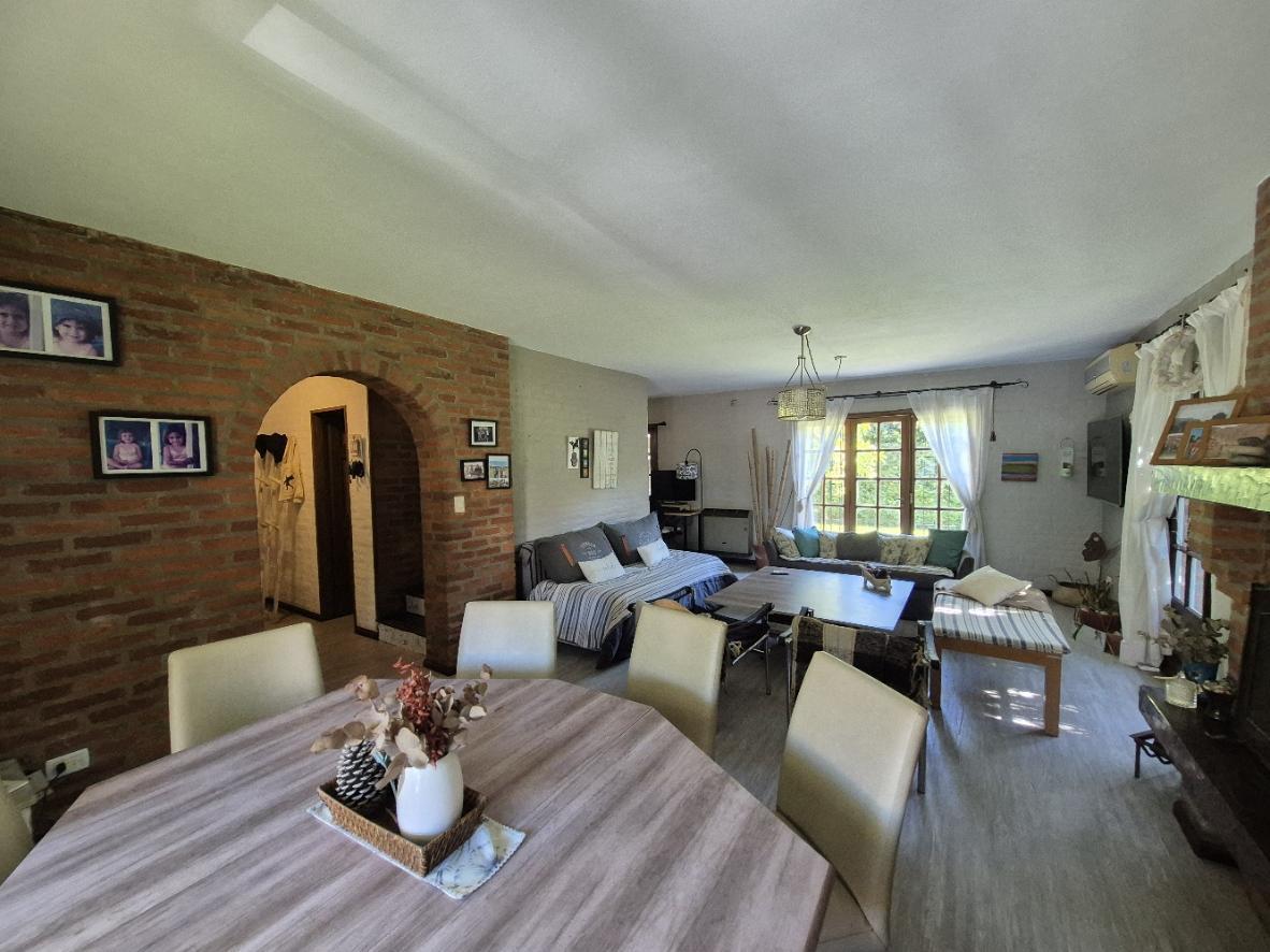 Foto de Venta Casa 4 ambientes con dependencia y playroom pileta y parrilla en, imagen 2