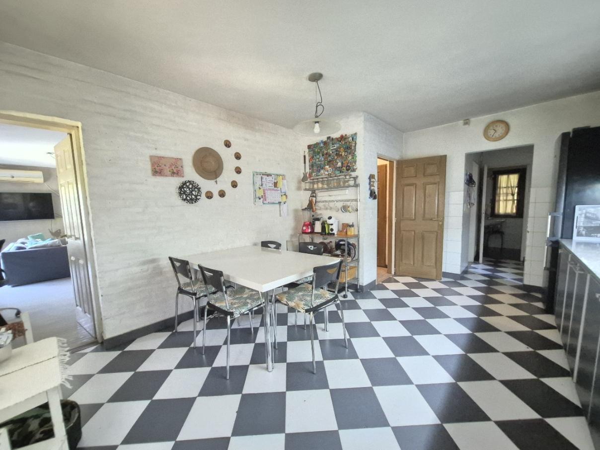 Foto de Venta Casa 4 ambientes con dependencia y playroom pileta y parrilla en, imagen 4