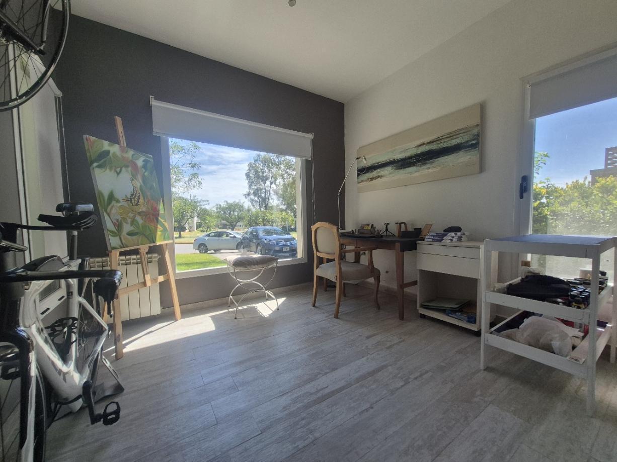 Foto de Casa en Venta con Pileta en Santa Elena, imagen 3