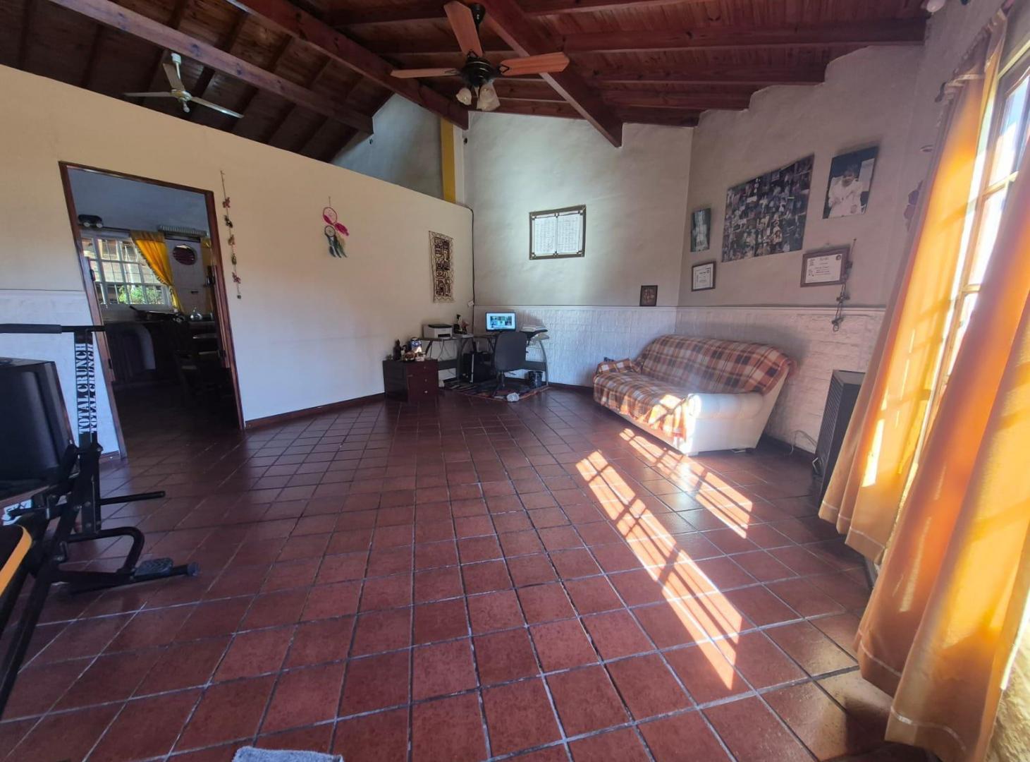 Foto de Casa en venta 4 ambientes con cochera en Barrio Alberdi, José C. Paz., imagen 2