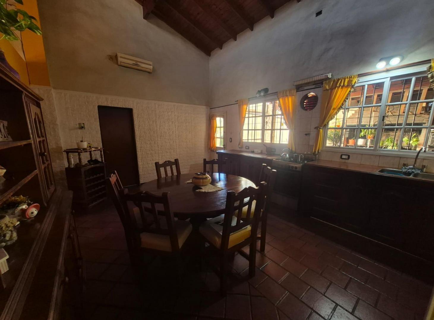 Foto de Casa en venta 4 ambientes con cochera en Barrio Alberdi, José C. Paz., imagen 3