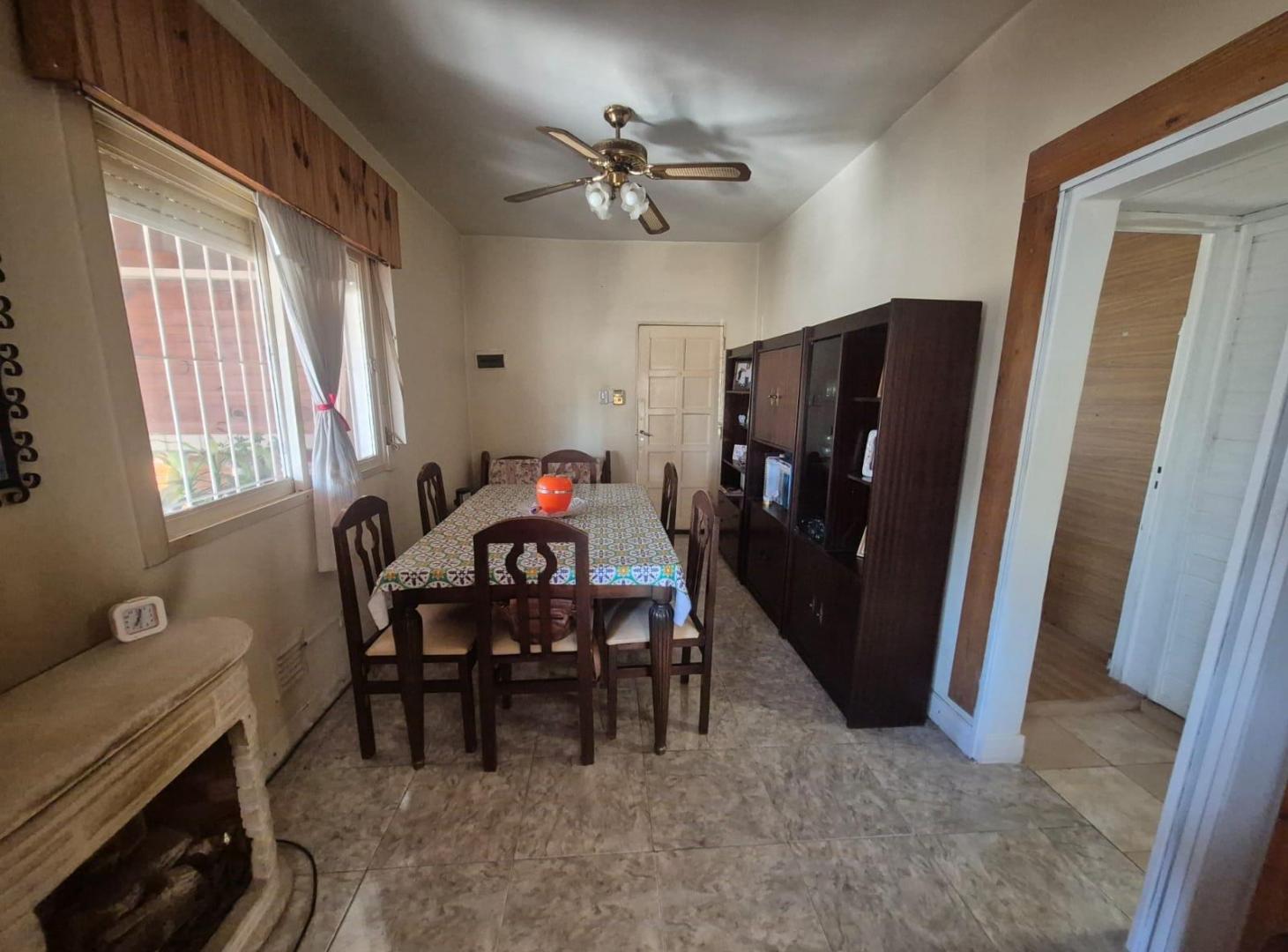 Foto de Venta Casa 4 amb con cochera en Barrio Alberdi, José C Paz, imagen 2