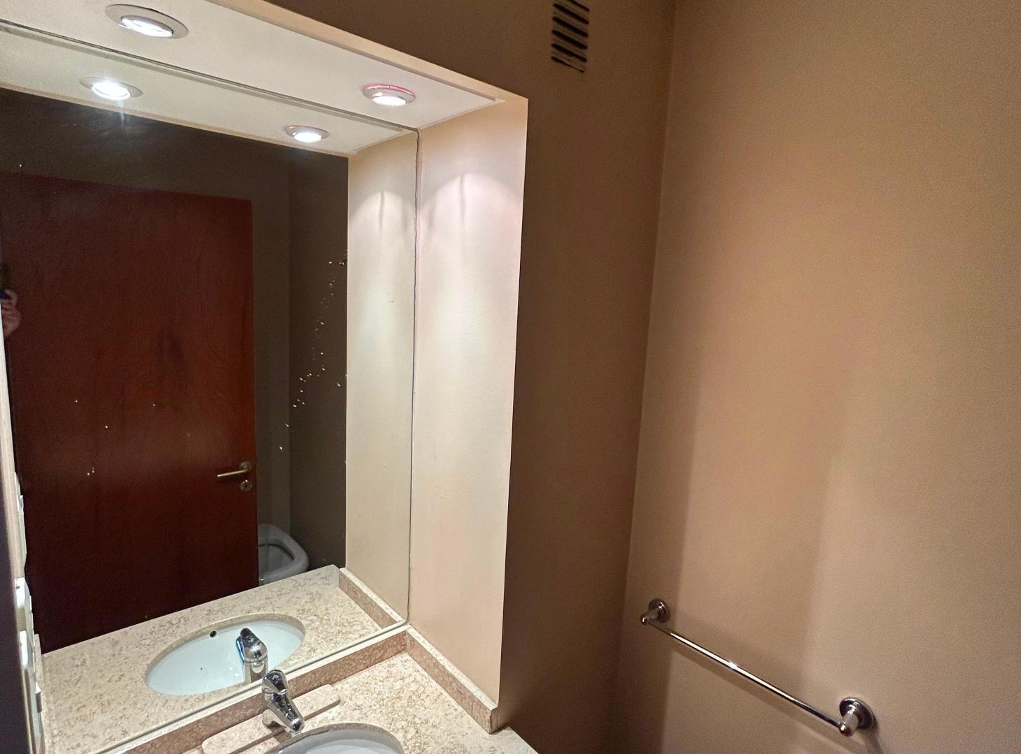 Foto de VENTA: SEMIPISO CLÁSICO DE CATEGORÍA CON DEPENDENCIA – APTO CRÉDITO, imagen 3