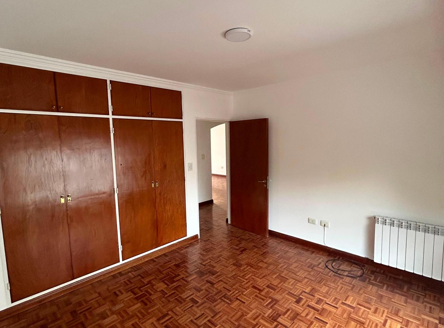 Foto de VENTA: SEMIPISO CLÁSICO DE CATEGORÍA CON DEPENDENCIA – APTO CRÉDITO, imagen 1