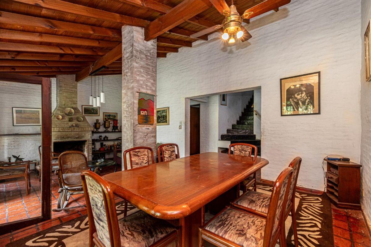 Foto de Venta Casa 5 ambientes jardín y pileta en Hurlingham, imagen 2