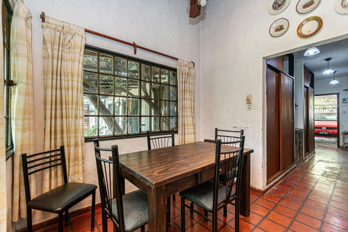 Foto de Venta Casa 5 ambientes jardín y pileta en Hurlingham, imagen 4