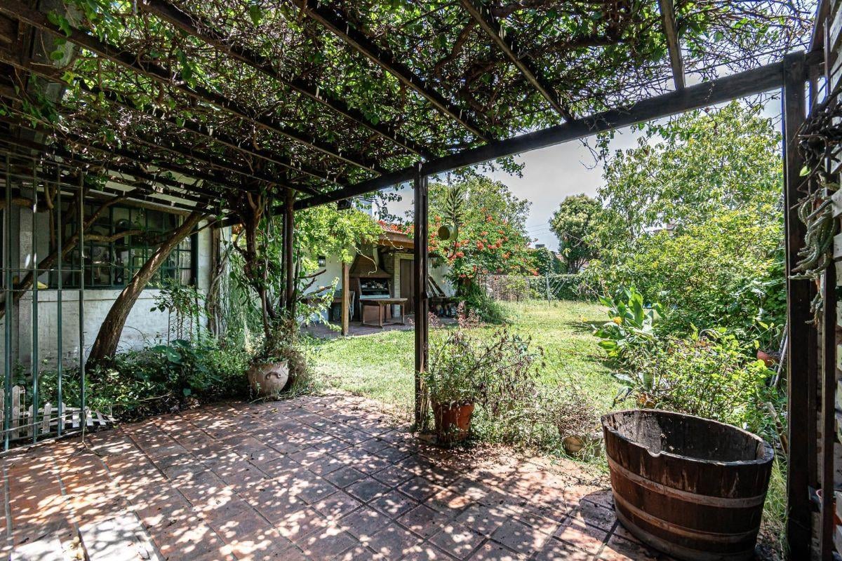 Venta Casa 5 ambientes jardín y pileta en Hurlingham