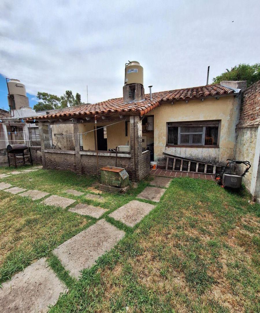 Foto de Casa venta Tacuarí 100, imagen 1