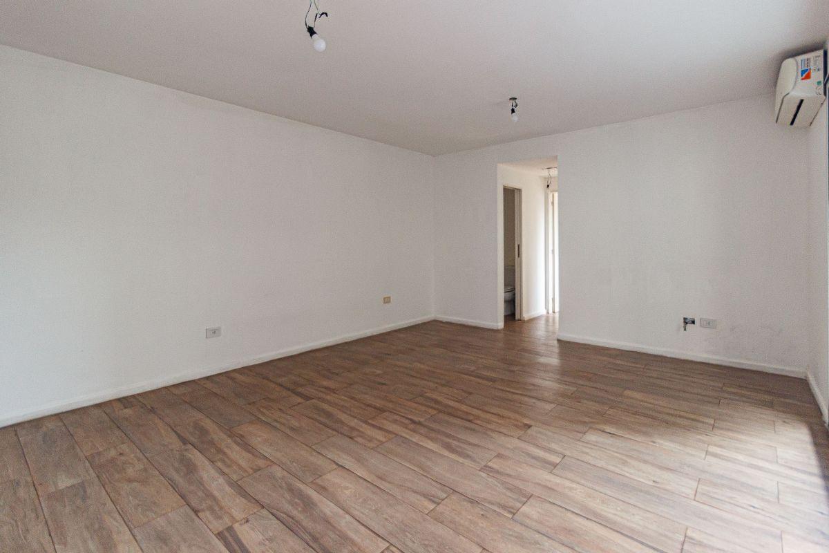 Foto de Venta departamento 2 ambientes en boulevard Sáenz Peña, imagen 2
