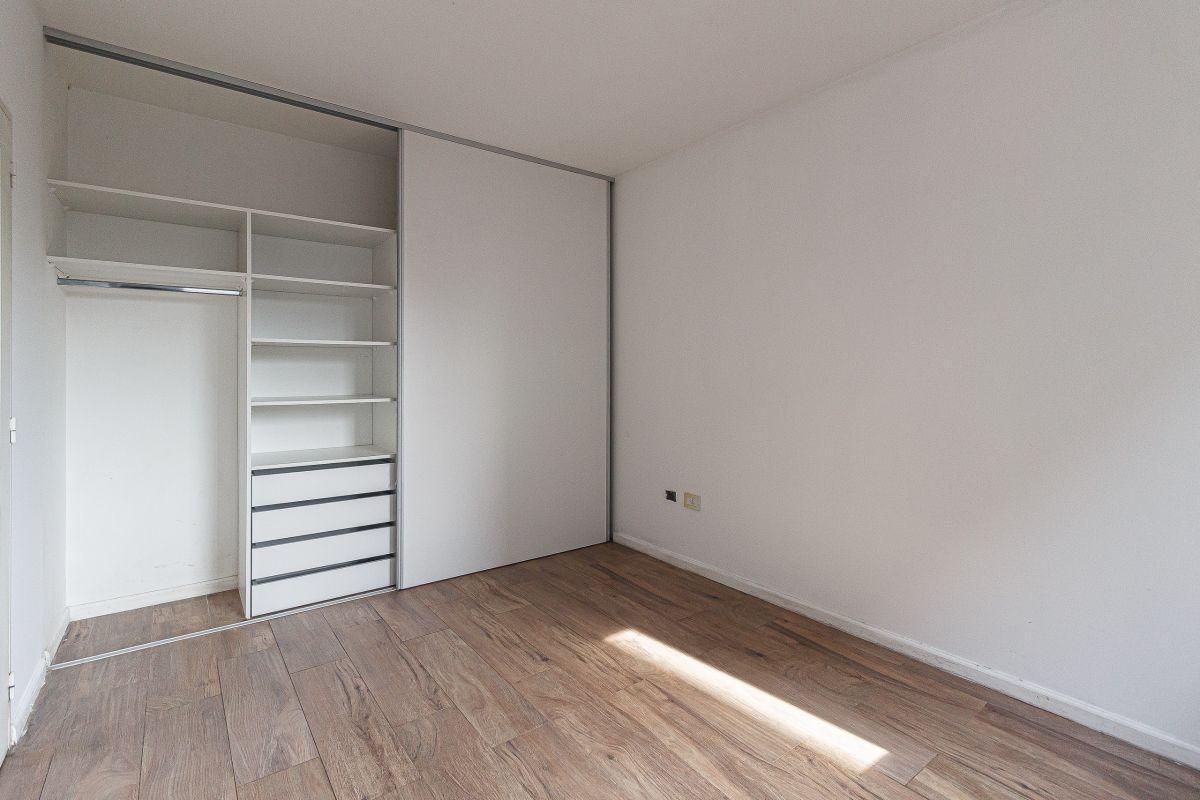 Foto de Venta departamento 2 ambientes en boulevard Sáenz Peña, imagen 1