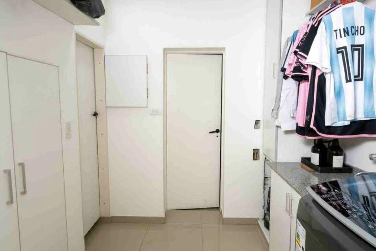 Foto de CASA DE 6 AMBIENTES REFACCIONADA CON PILETA EN MONTE GRANDE, imagen 5
