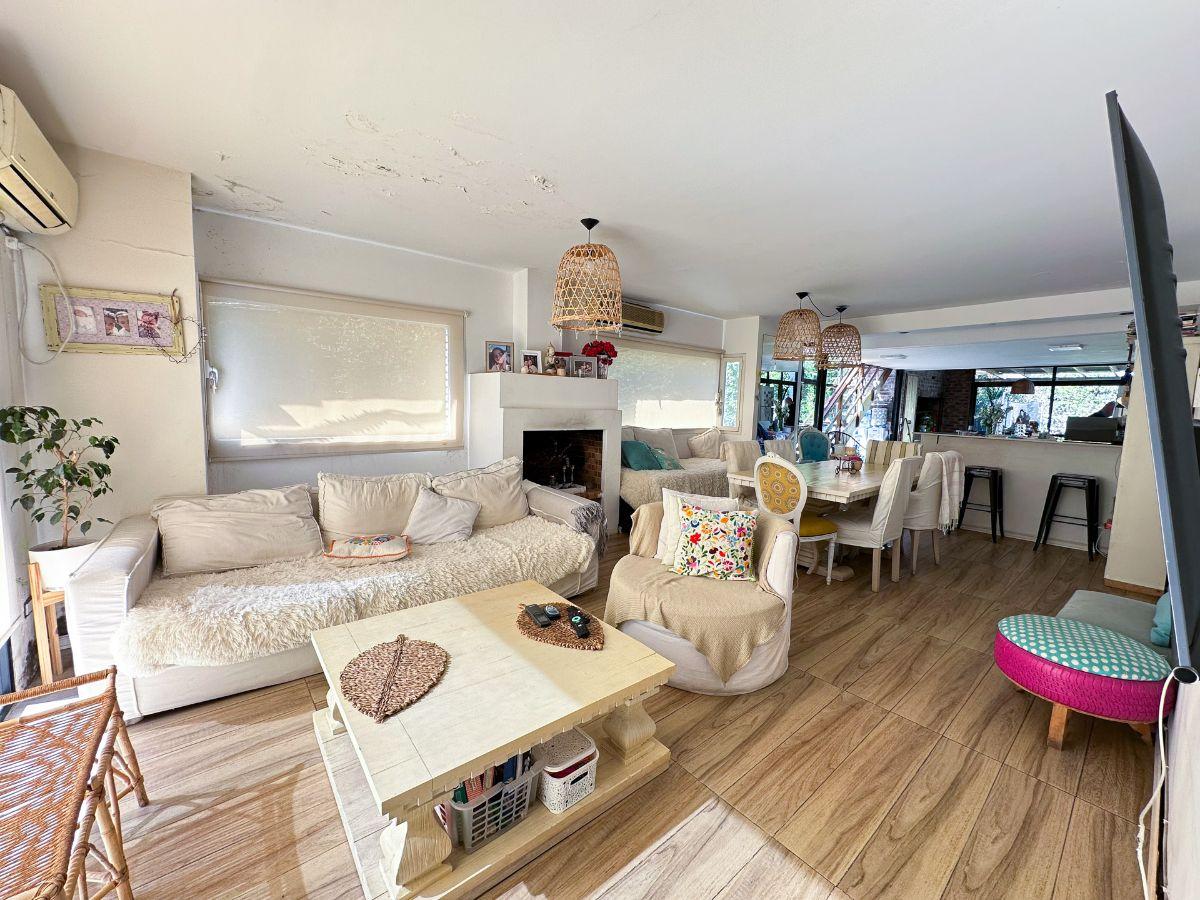 Foto de OPORTUNIDAD. Casa en venta en Mi Refugio 6 ambientes, imagen 5