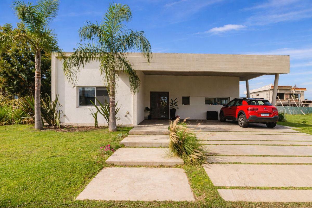 Foto de Casa de 700 m² con 3 dormitorios en venta en Lagos de Canning, imagen 3