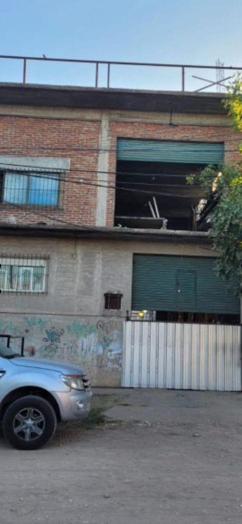 Foto de Depósito de 524 m² con oficinas en venta en El Jagüel, imagen 1