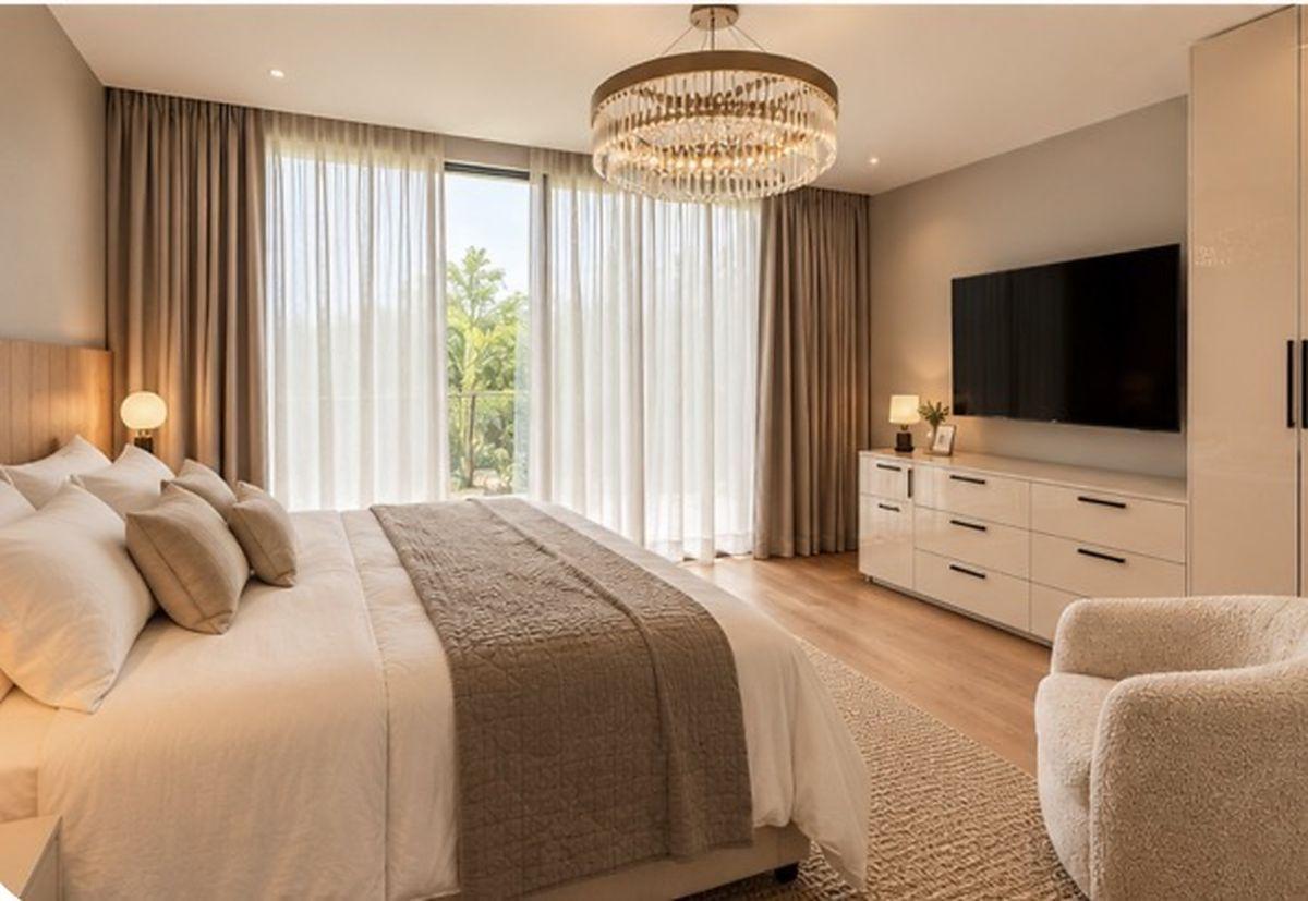 Foto de Casa de construccion de categoria amoblada con 5 dormitorios en venta, imagen 2