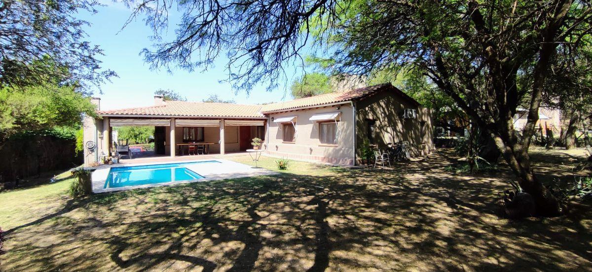 Foto de Casa en Venta en Barrio Privado Cuatro Hojas - Tranquilidad en un, imagen 5