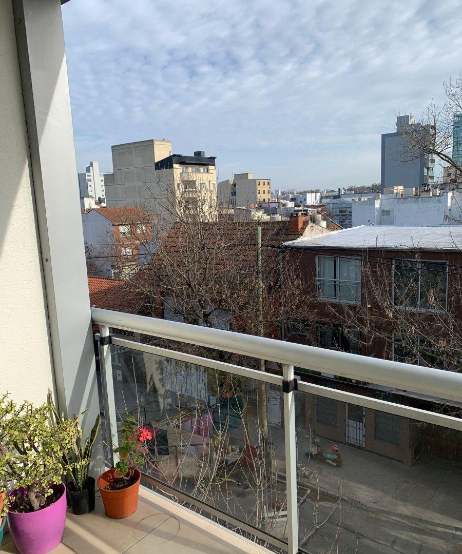 Foto de Departamento en Alquiler de 3 ambientes. Chauvin, imagen 1