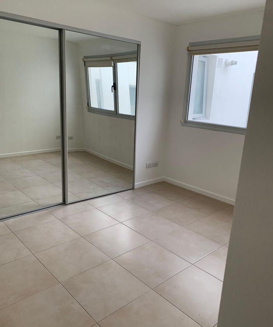 Foto de Departamento en Alquiler de 3 ambientes. Chauvin, imagen 2