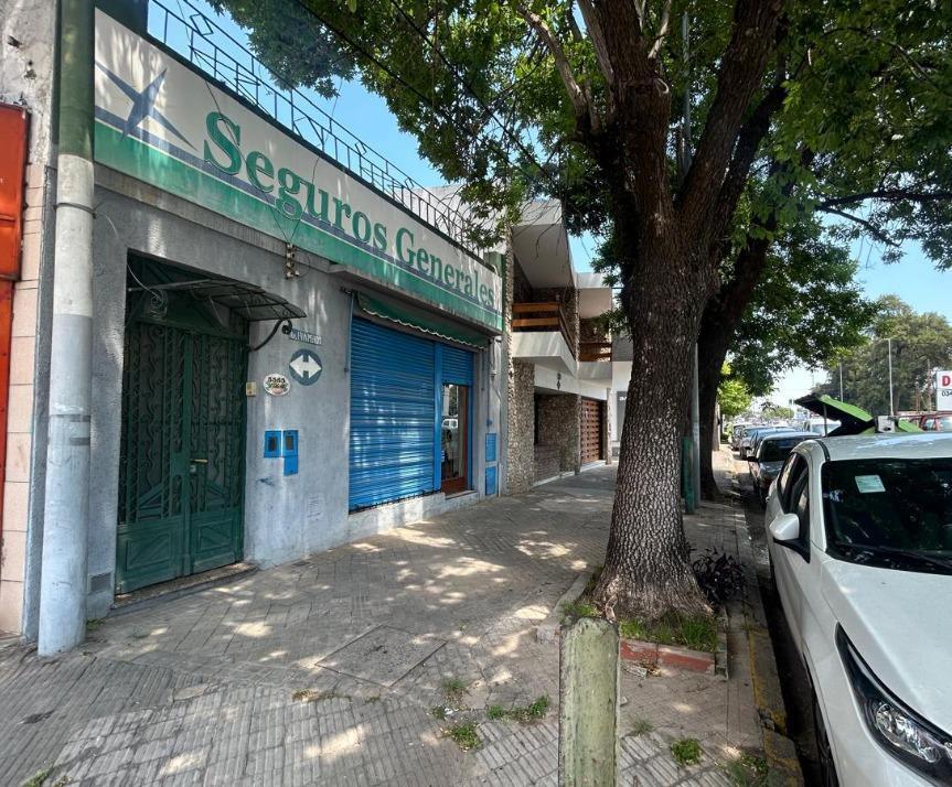 Foto de Casa 3 dormitorios con local al frente en Eva Perón al 5500, imagen 3