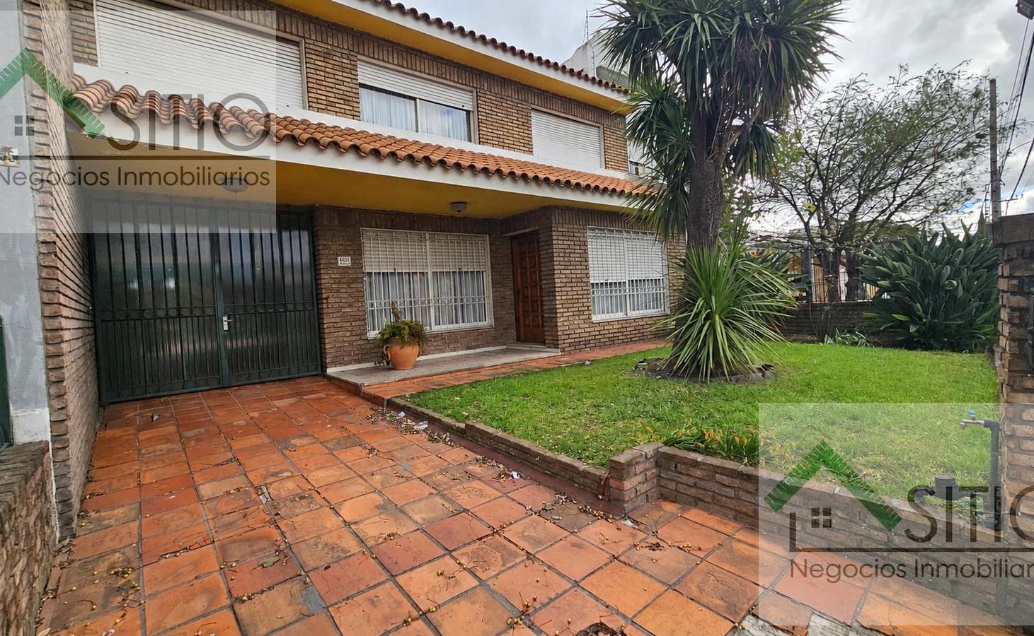 Foto de Vendo Casa de 4 dormitorios y 2 baños en Sayago, imagen 1