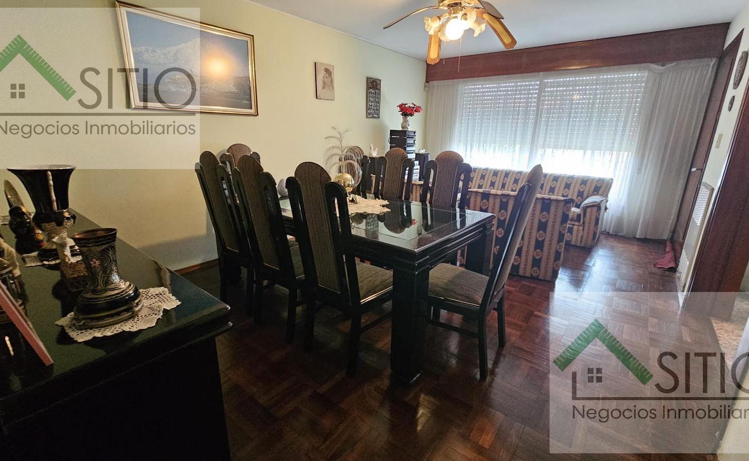 Foto de Vendo Casa de 4 dormitorios y 2 baños en Sayago, imagen 2