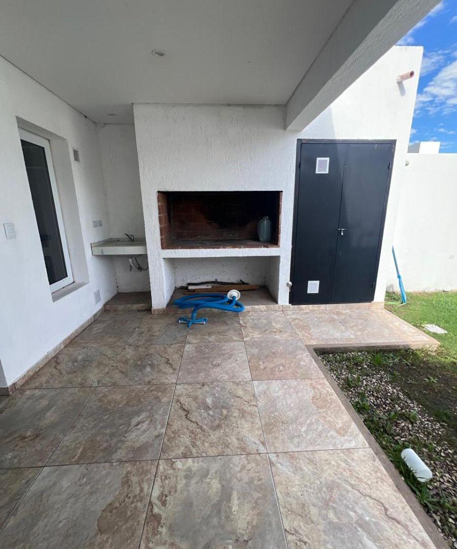 Foto de DUPLEX DOCTA AVENIDA CON PILETA - 3 dorm., imagen 3