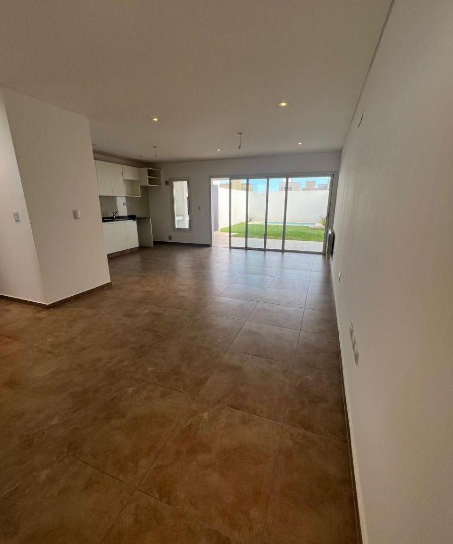 Foto de DUPLEX DOCTA AVENIDA CON PILETA - 3 dorm., imagen 1