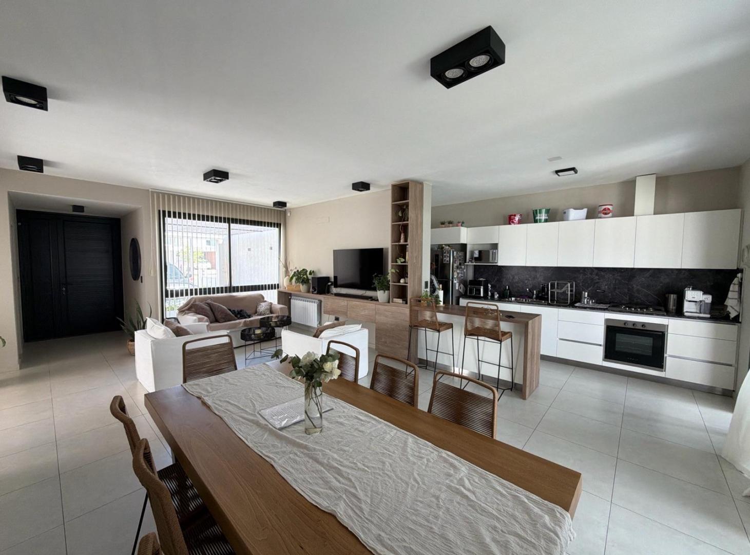 Foto de CASA PLANTA BAJA 3 DORMITORIOS - DOCTA AVENIDA, imagen 3
