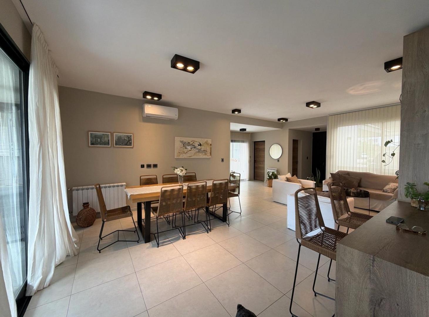 Foto de CASA PLANTA BAJA 3 DORMITORIOS - DOCTA AVENIDA, imagen 2