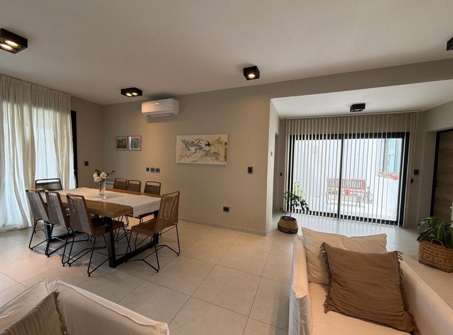 Foto de CASA PLANTA BAJA 3 DORMITORIOS - DOCTA AVENIDA, imagen 1
