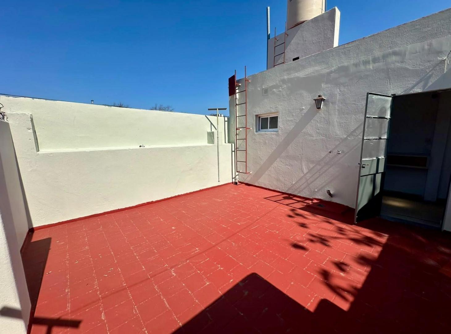 Foto de PH CON TERRAZA PROPIA SUPER AMPLIO, imagen 1