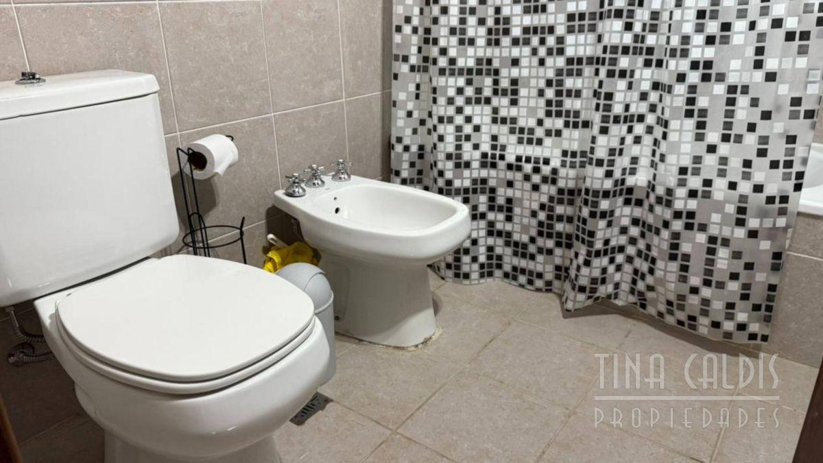 Foto de Casa en Cariló con 2 dormitorios y amplio parque, imagen 4