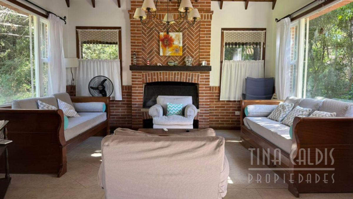 Foto de Casa en Cariló con 2 dormitorios y amplio parque, imagen 1