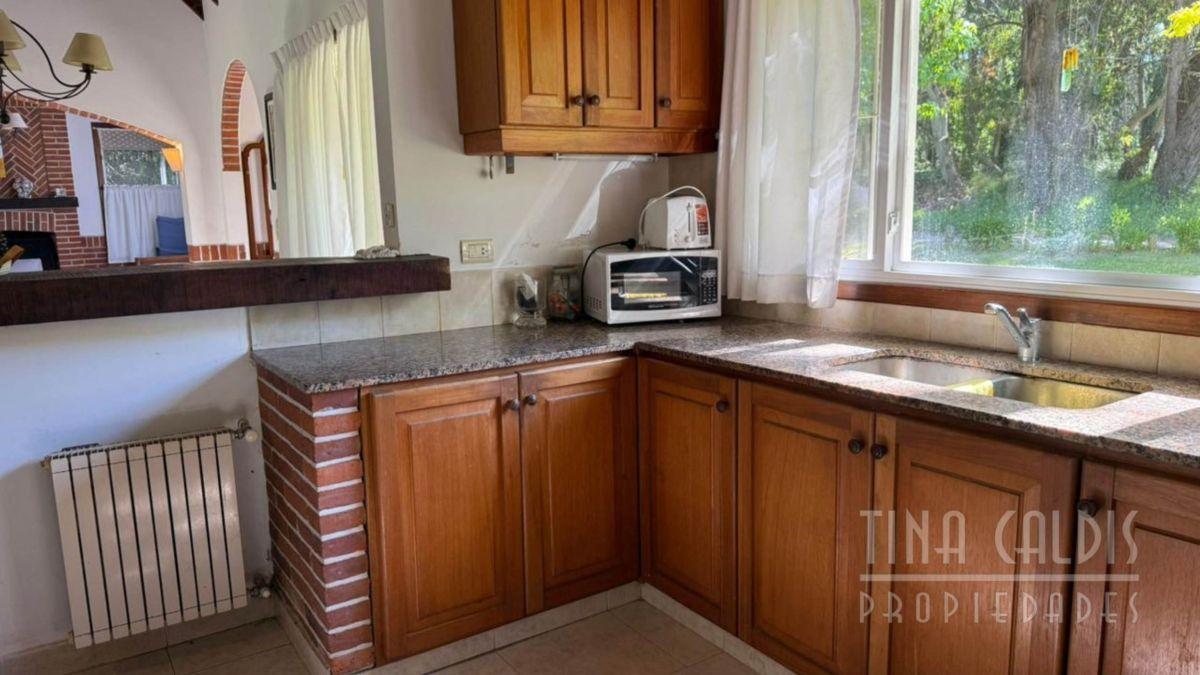 Foto de Casa en Cariló con 2 dormitorios y amplio parque, imagen 3