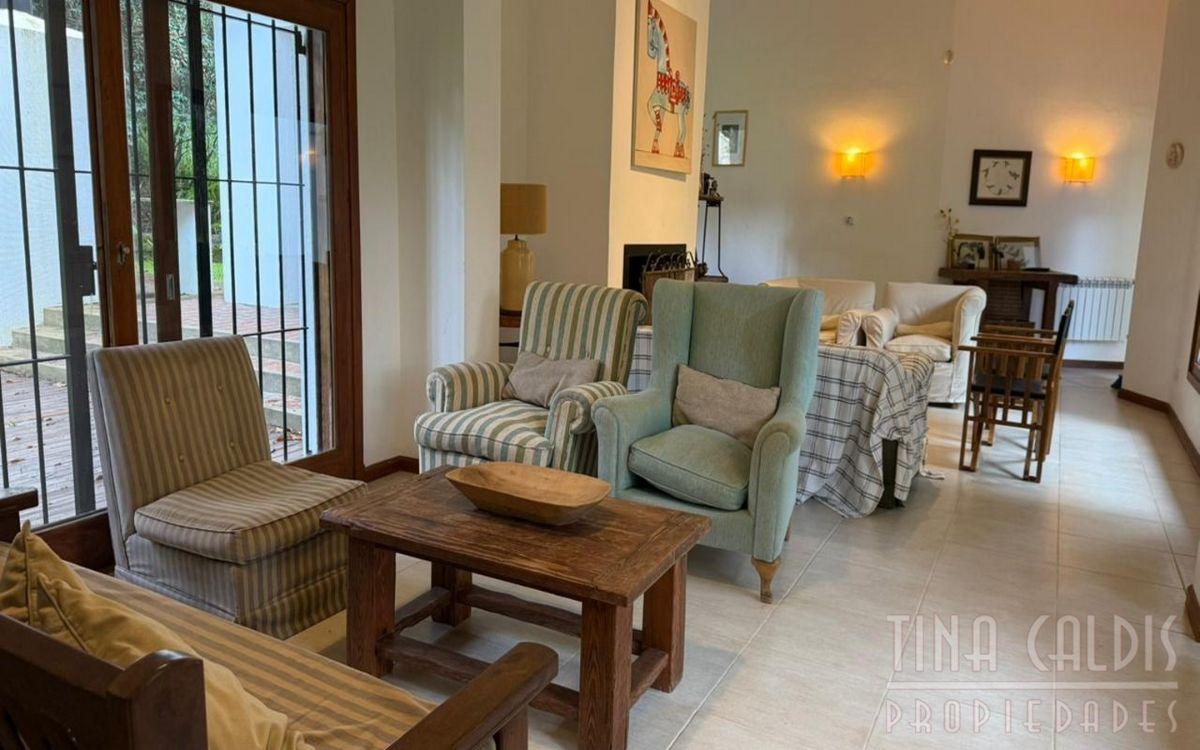 Foto de CASA EN VENTA EN CARILÓ – NATURALEZA, TRANQUILIDAD Y UNA EXCELENTE, imagen 3