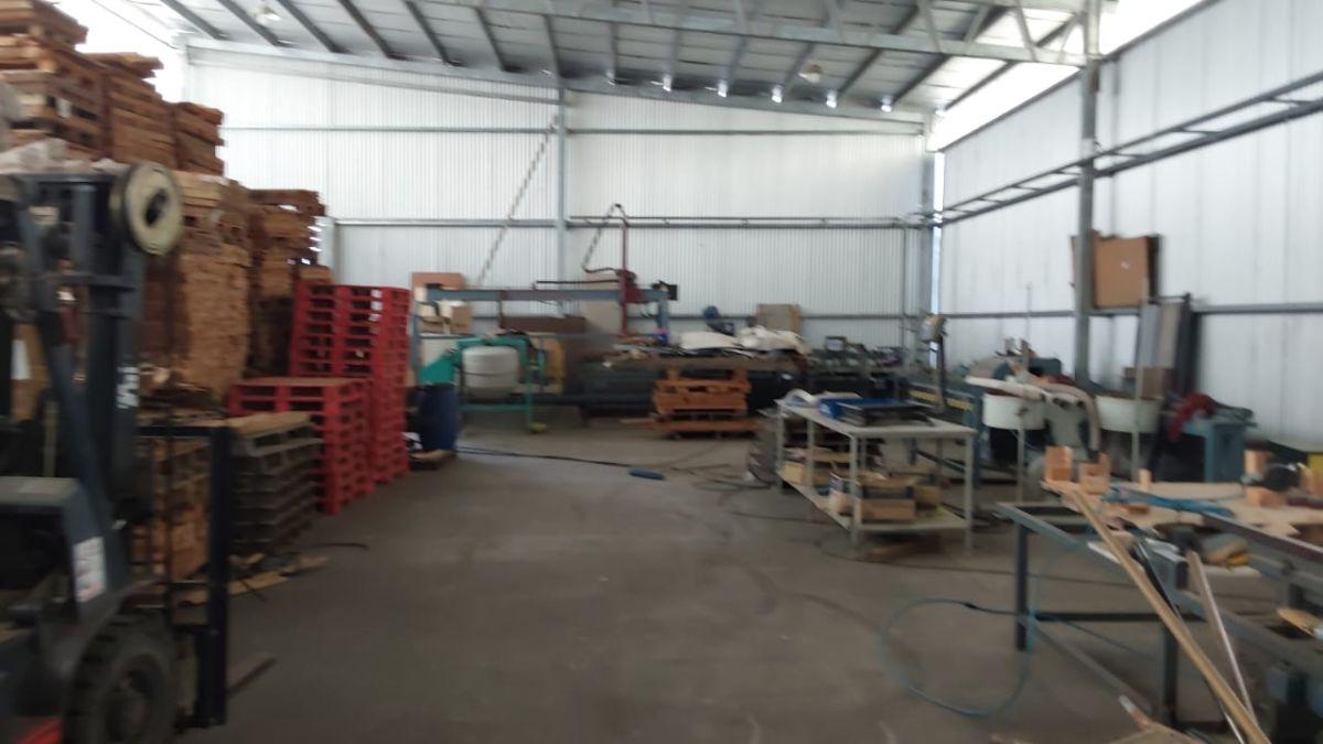 Foto de Chalet con galpón industrial, imagen 5