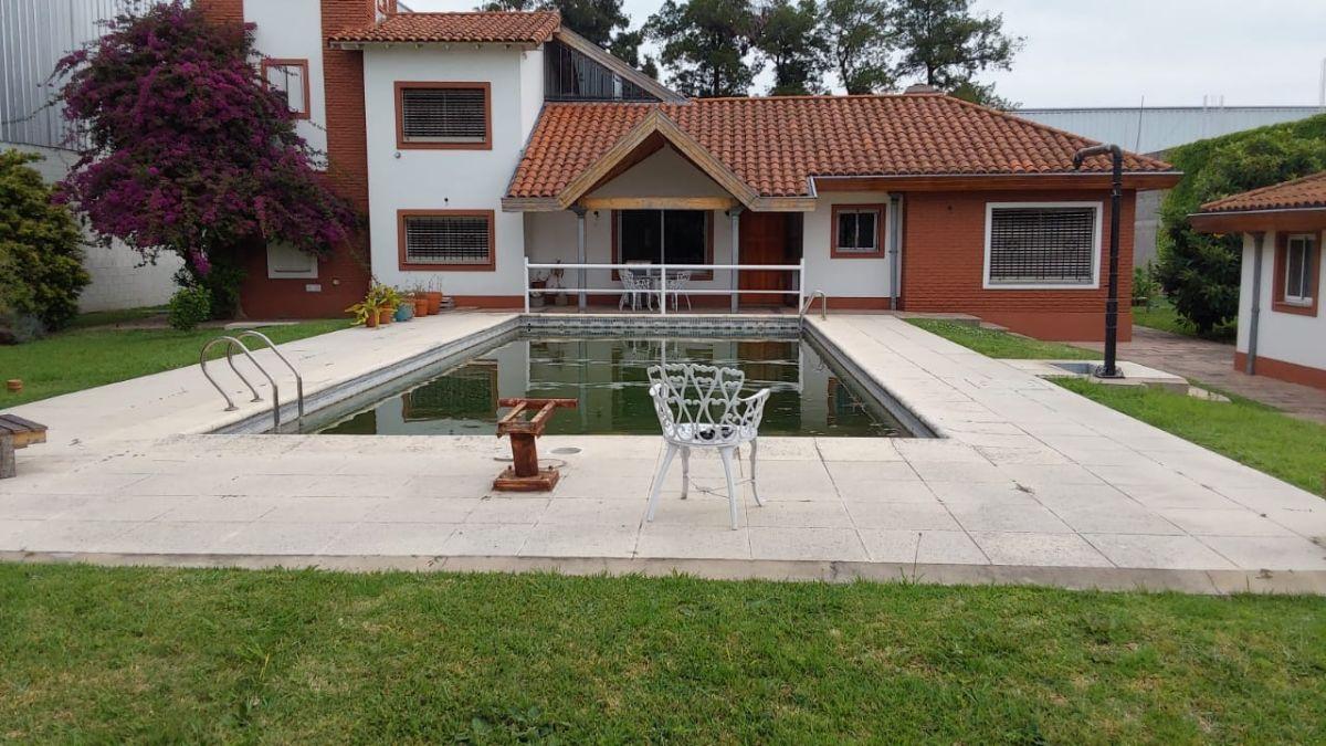 Foto de Chalet con galpón industrial, imagen 4