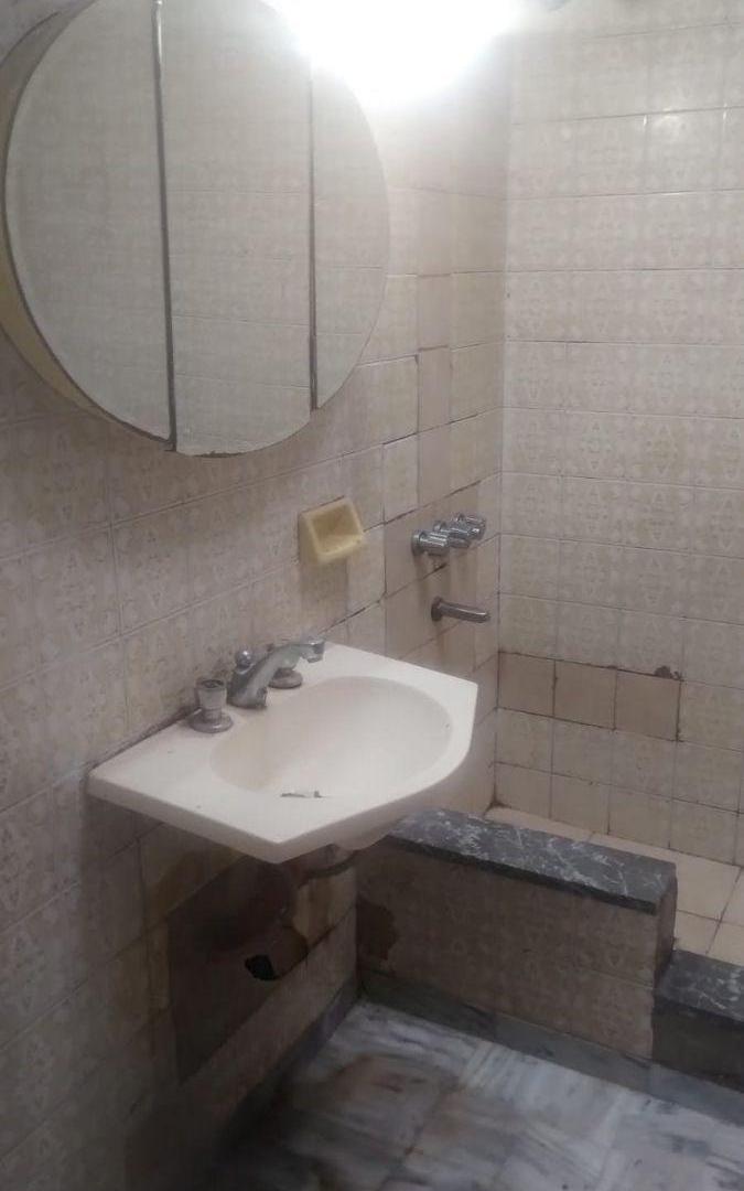 Foto de Casa con 3 dormitorios y cochera en alquiler en Villa Lugano, imagen 4