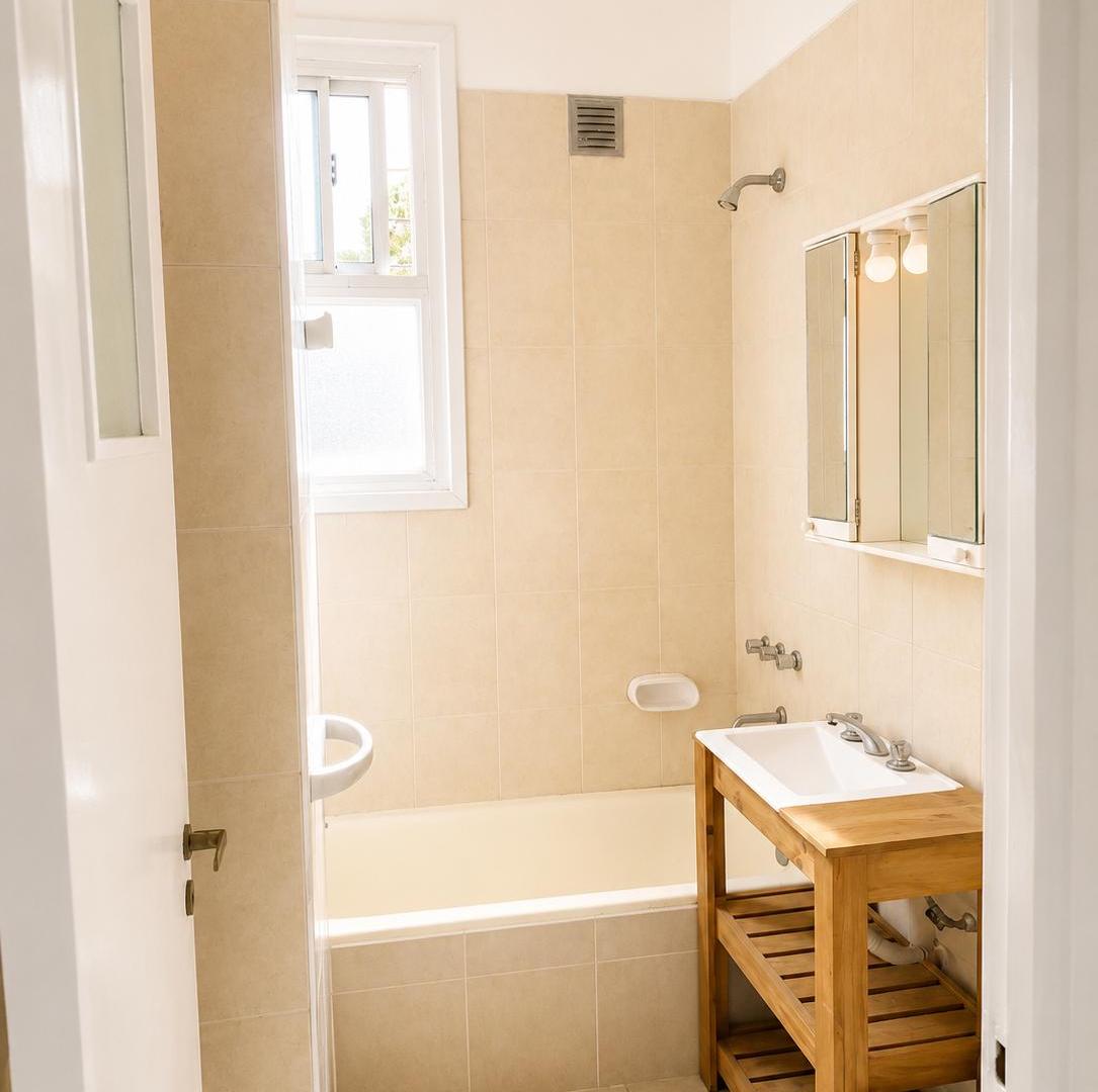 Foto de DUEÑO VENDE - HERMOSO DOS AMBIENTES EN SAN TELMO, imagen 4