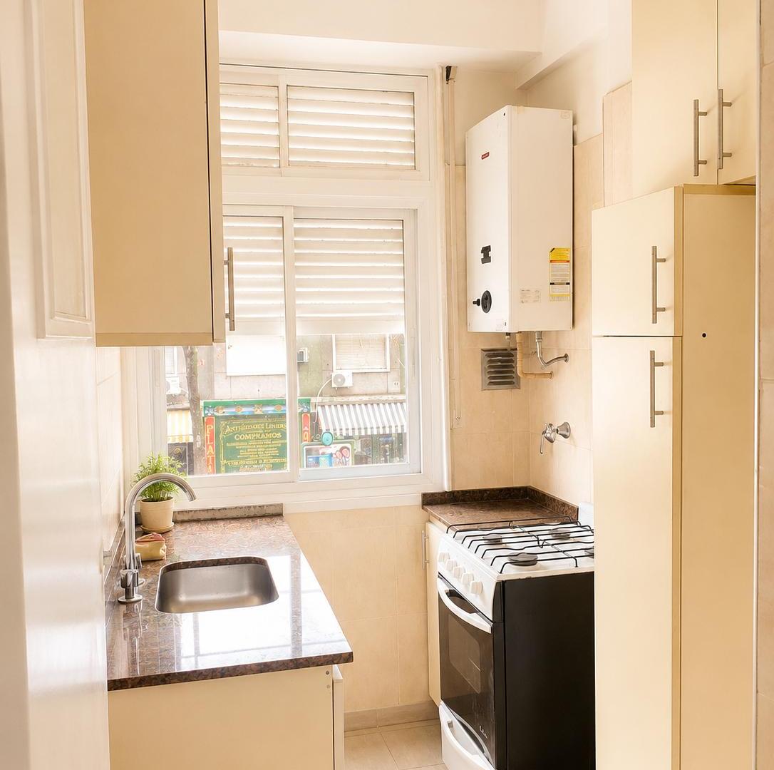 Foto de DUEÑO VENDE - HERMOSO DOS AMBIENTES EN SAN TELMO, imagen 2