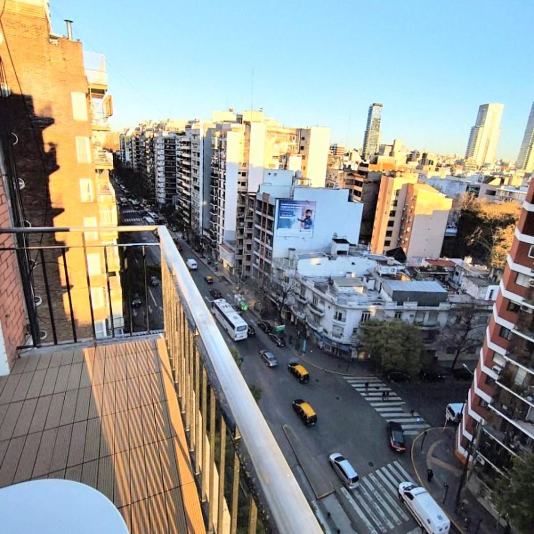 Foto de Departamento 2 ambientes al frente, piso 11, con balcón y cochera, imagen 1