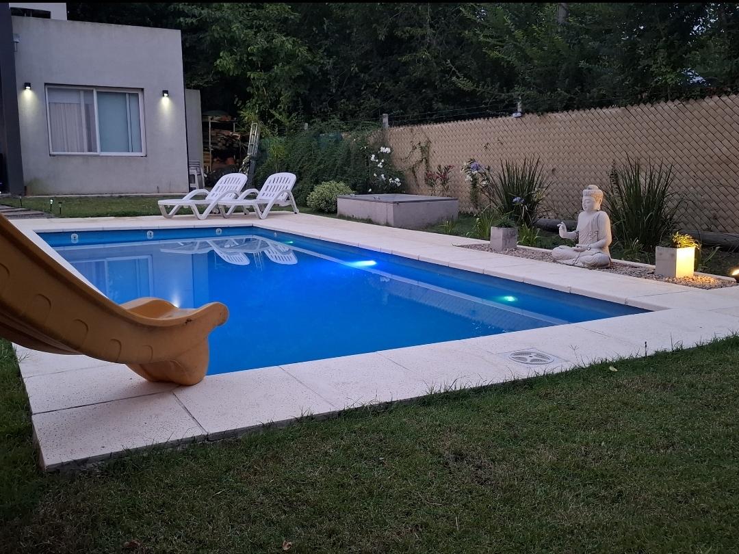Foto de Casaquinta en alquiler- Barrio Peluffo- Cañuelas, imagen 1