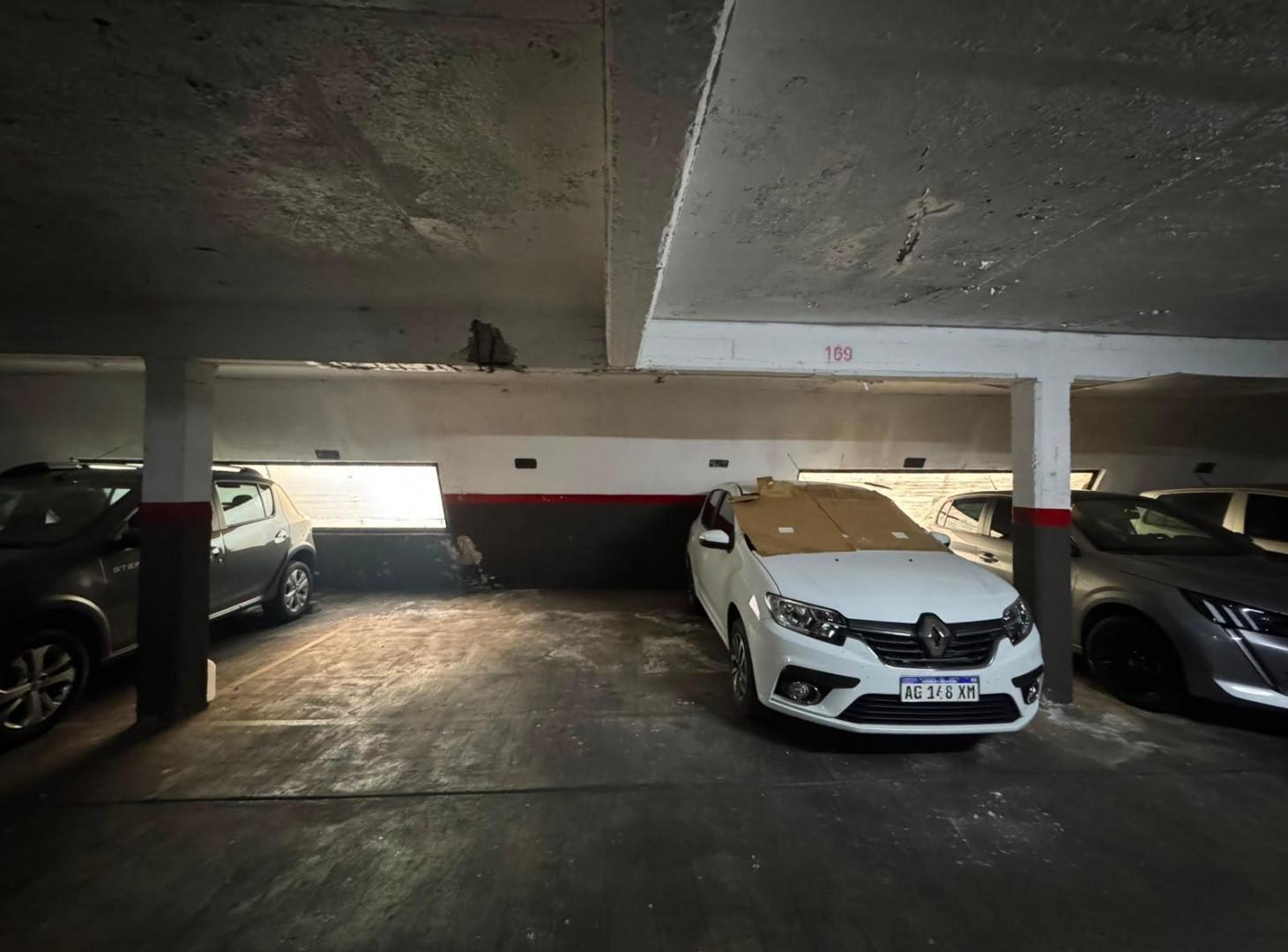Foto de COCHERA DOBLE EN VENTA – AUSTRIA 2059 – RECOLETA, imagen 5