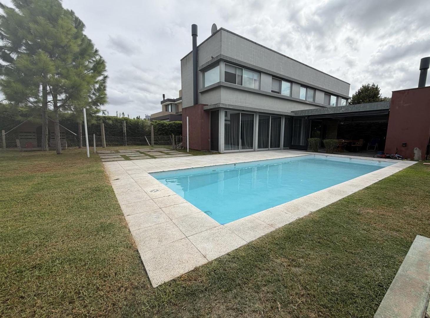 Foto de Casa de Categoría en Club de Campo Las Cañuelas con Piscina, imagen 4